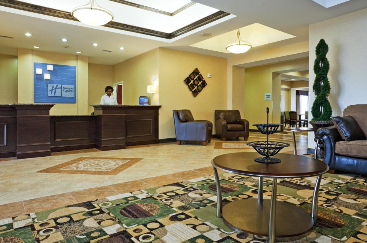 Holiday Inn Express & Suites Statesville Exterior photo